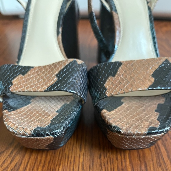 Vince Camuto Chastin Embellished Platform Dress Sandals Deep Teal Snake PLatform - Picture 12 of 16